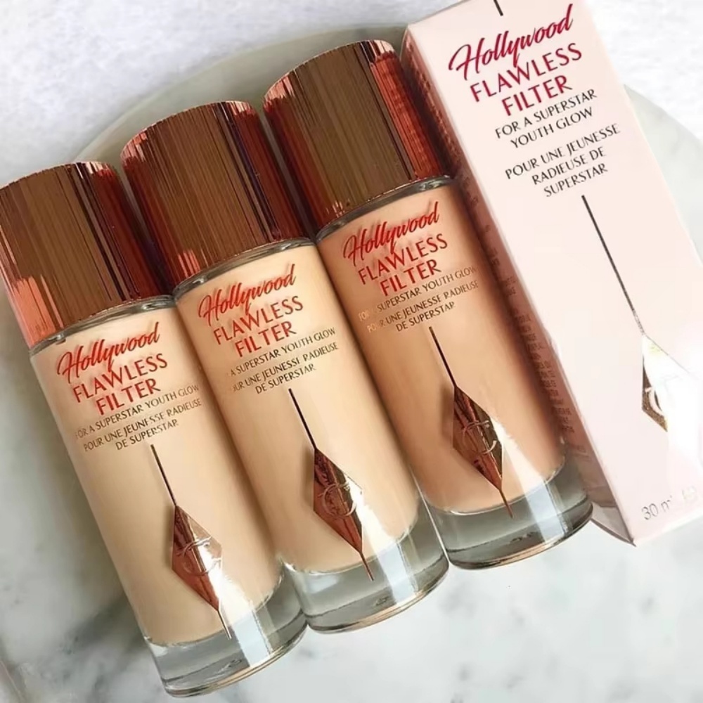 Жидкий хайлайтер Charlotte Til – обзор и цена Luxury Skincare Set